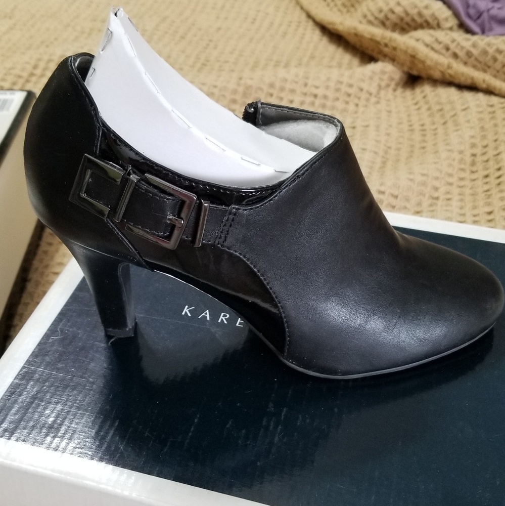 New without tag. Great for any season.